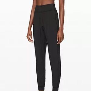 Lululemon Sunsetter High Waisted Jogger sz. 8 charcoal black